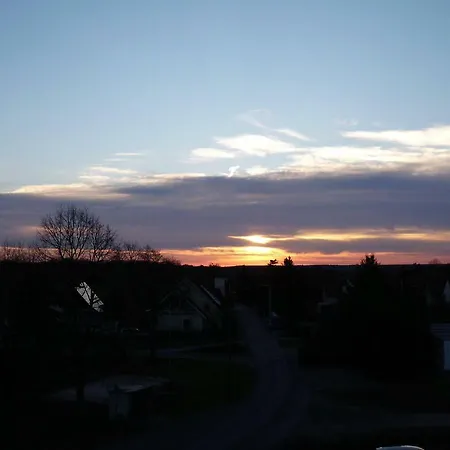 Apartment Herrenhaus Kunzwerda Bei - Aparthotel, Boardinghouse, Wohnen Auf Zeit