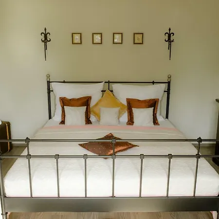 Herrenhaus Kunzwerda Bei - Aparthotel, Boardinghouse, Wohnen Auf Zeit Apartment