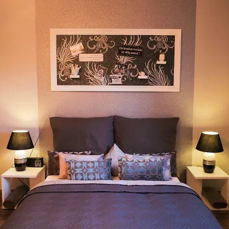 Herrenhaus Kunzwerda Bei - Aparthotel, Boardinghouse, Wohnen Auf Zeit Torgau