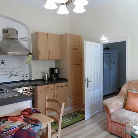Herrenhaus Kunzwerda Bei - Aparthotel, Boardinghouse, Wohnen Auf Zeit شقة 3*